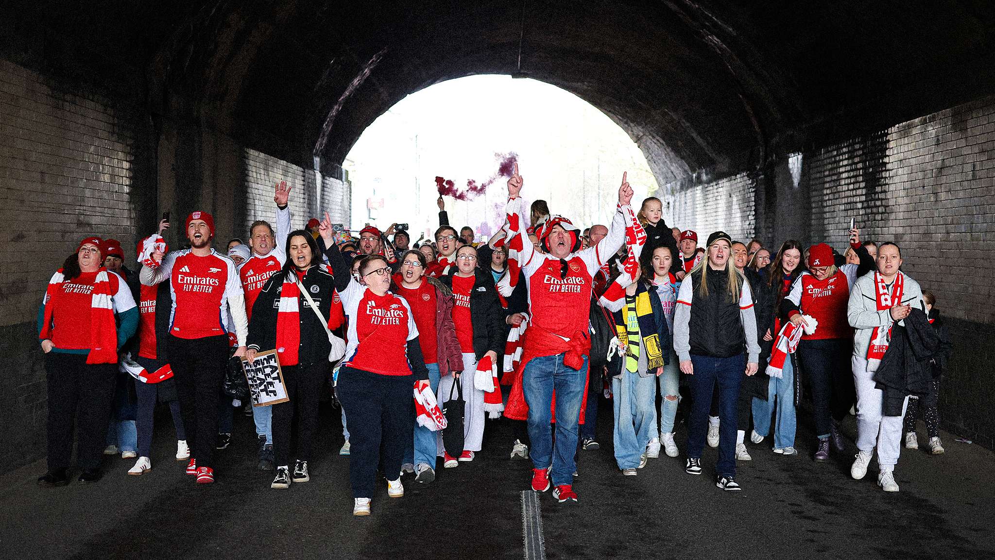 着紧密联系 着紧密联系